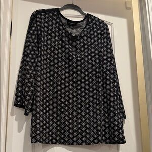 Liz Claiborne Black and White Patterned Women's Top